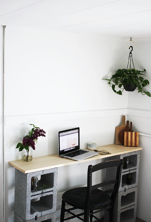 Work Desk - 17 Creative Ways to Use Concrete Blocks in Your Home