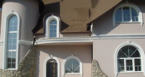 Декор фасада арками из пенополистирола
