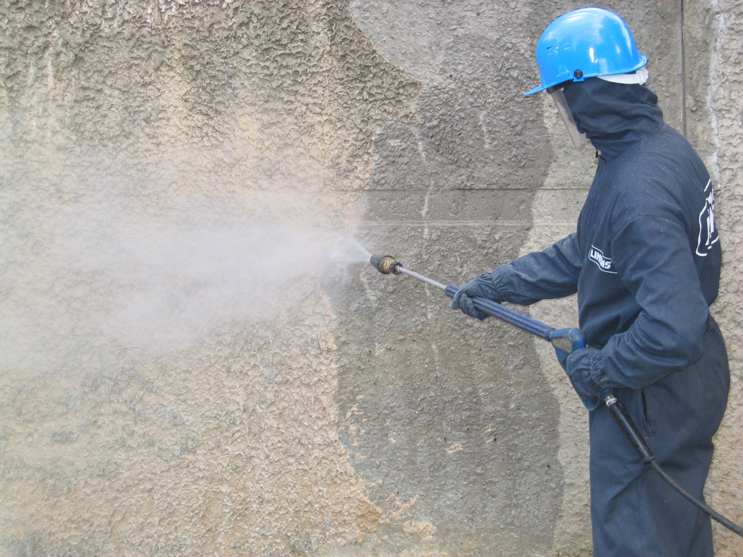 Очищение бетона