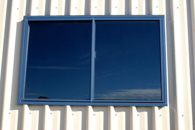 A guide to choosing & installing metal building windows