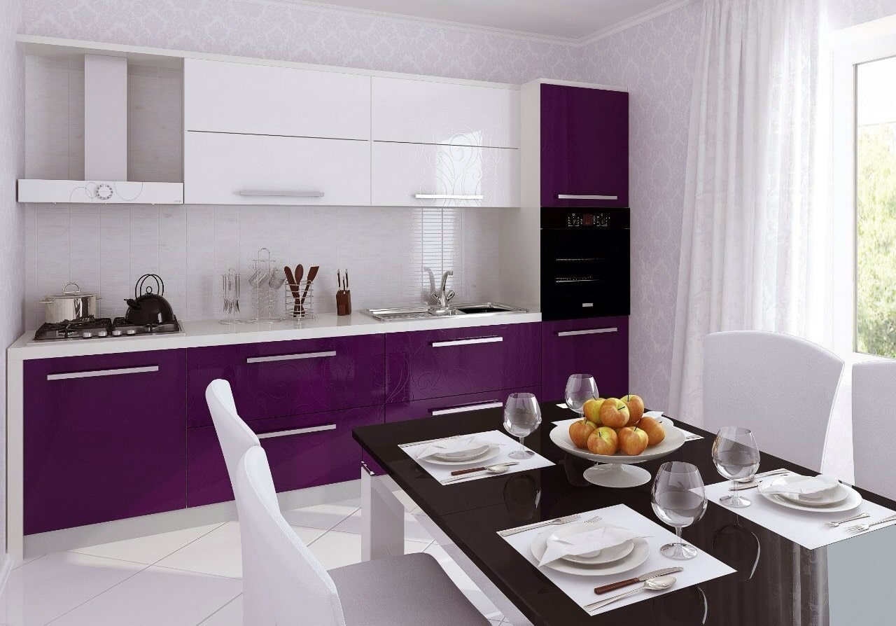 срогий дизайн мебеди в фиолетовой кухне